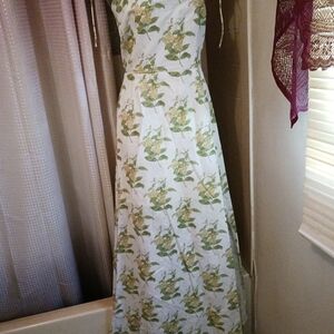 Elegant Floral Maxi Dress in Green and White
